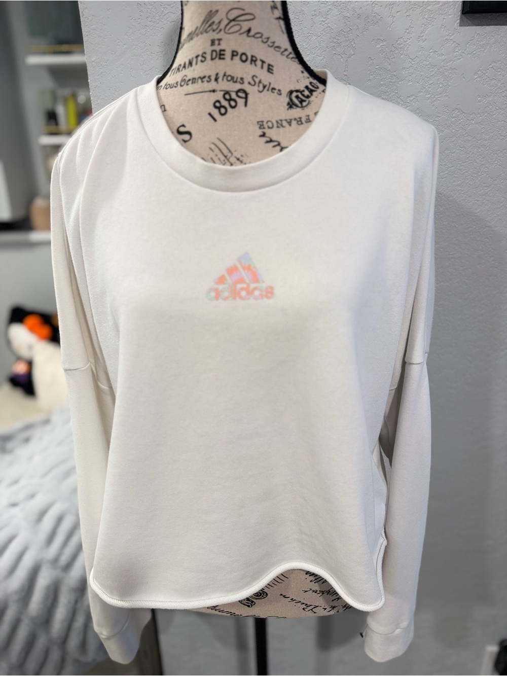 adidas Girls Long Sleeve Shirt Youth L 16-18 Sport Gameday Pastel Graphic - Picture 2 of 10
